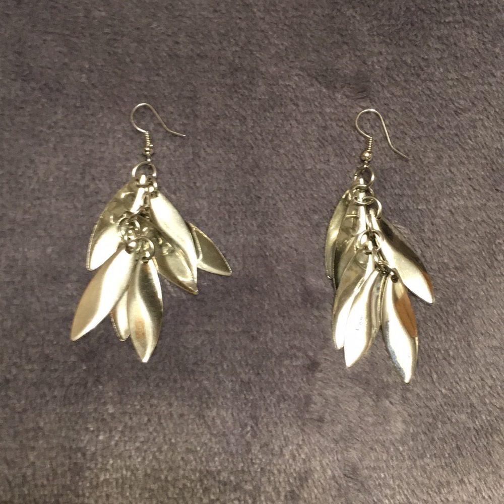 Silver leaf earrings